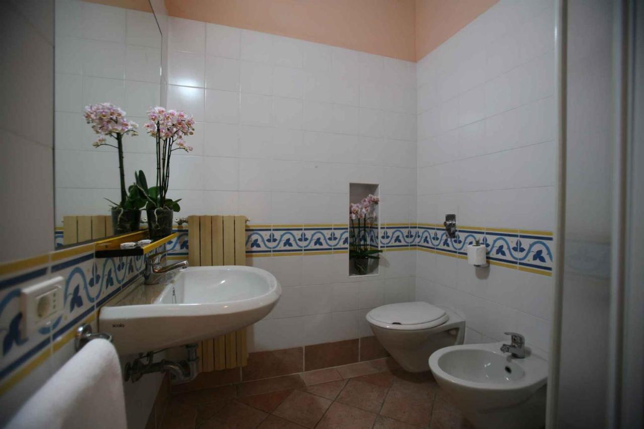 Holiday Homes In Sirmione/Gardasee 22174 Exterior foto