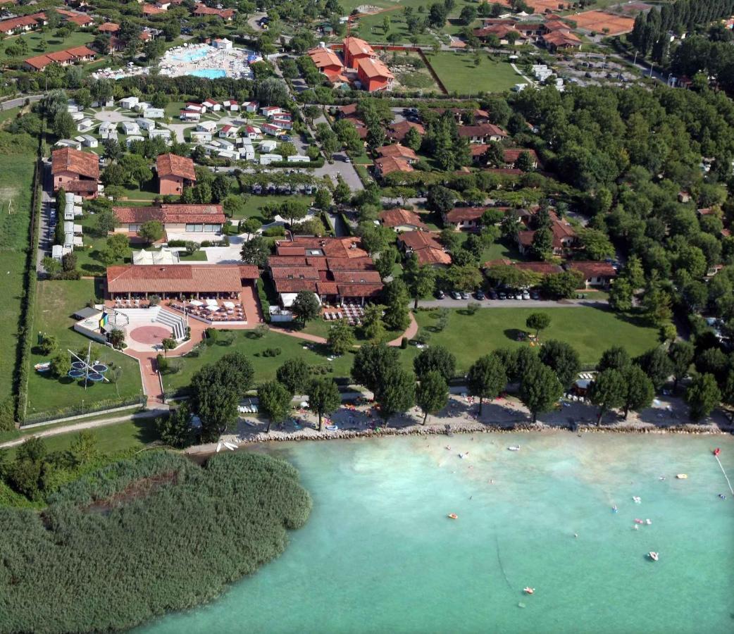 Holiday Homes In Sirmione/Gardasee 22174 Exterior foto