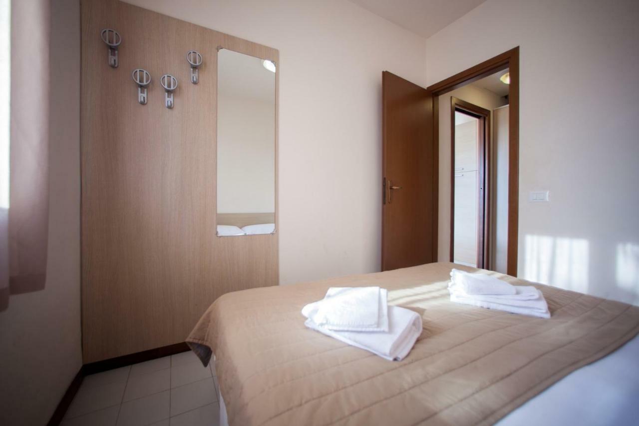 Holiday Homes In Sirmione/Gardasee 22174 Exterior foto
